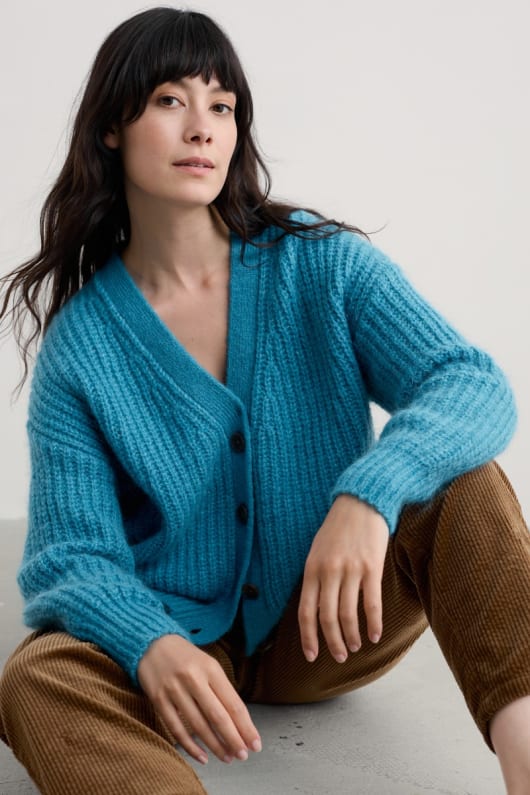 pinselführung v-neck strickjacke mit mohair