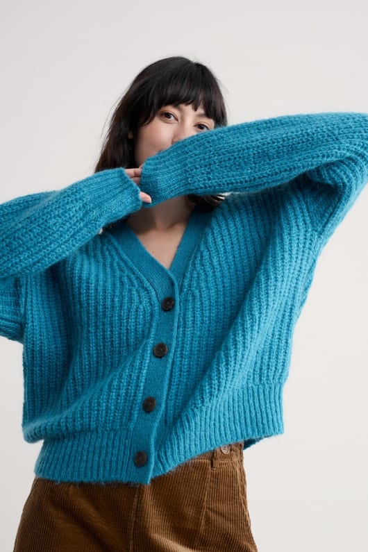 pinselführung v-neck strickjacke mit mohair