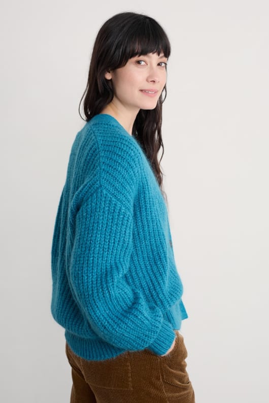pinselführung v-neck strickjacke mit mohair
